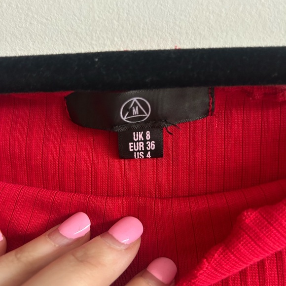 Missguided, size 4, off the shoulder long sleeve crop top. Cherry red - Picture 4 of 9